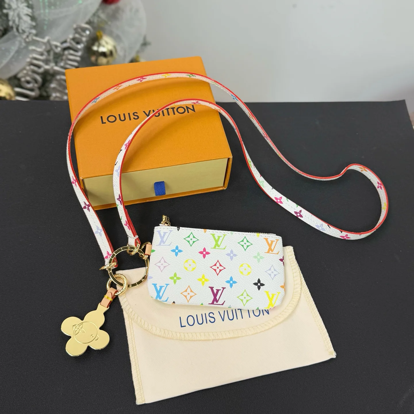 Клатчи Женские Louis Vuitton 2546477