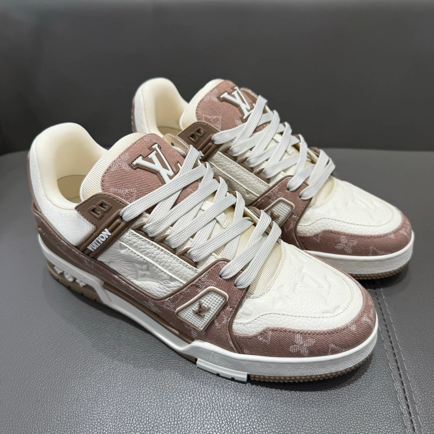 Кроссовки Женские Louis Vuitton 1291507