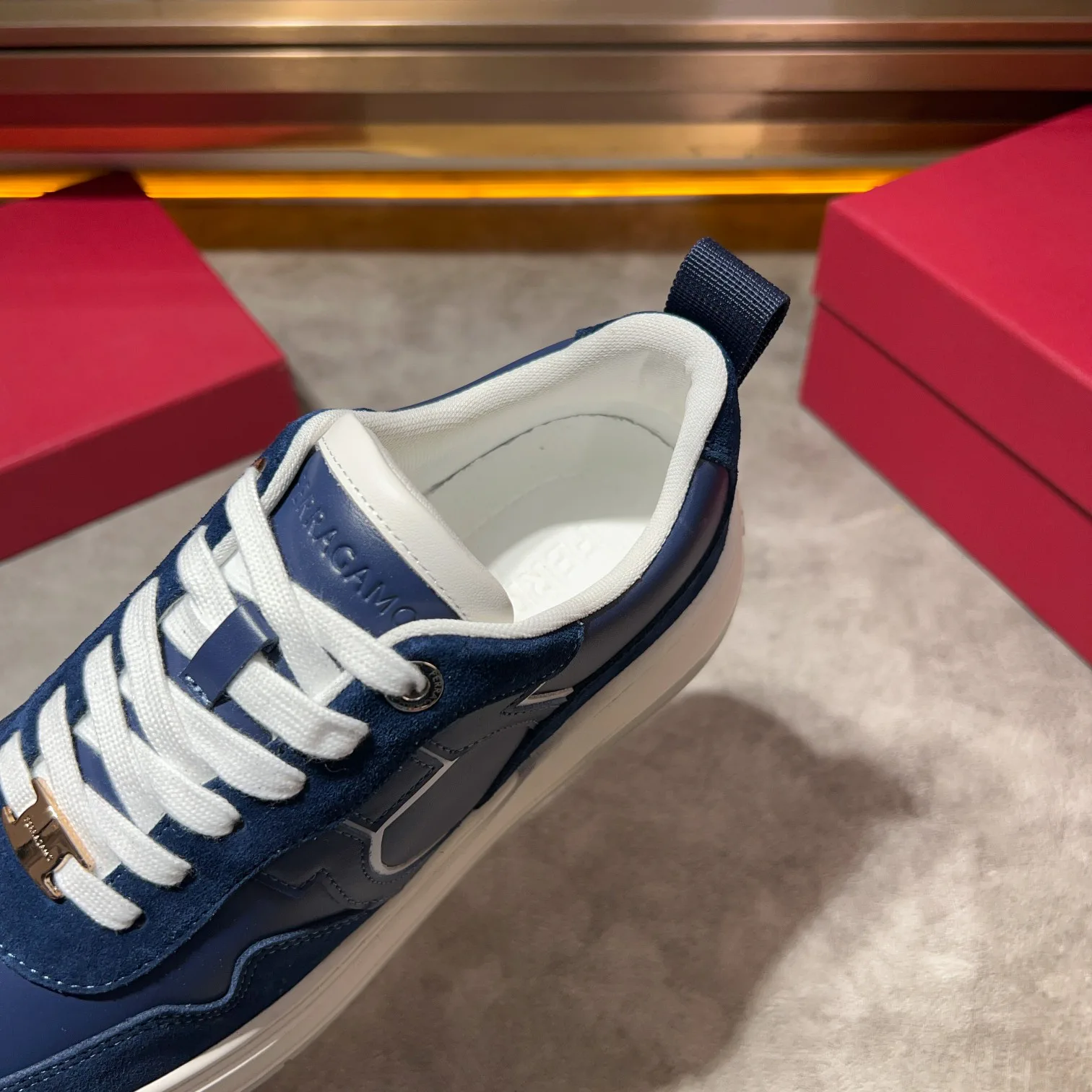 Кроссовки Мужские Salvatore Ferragamo 26350