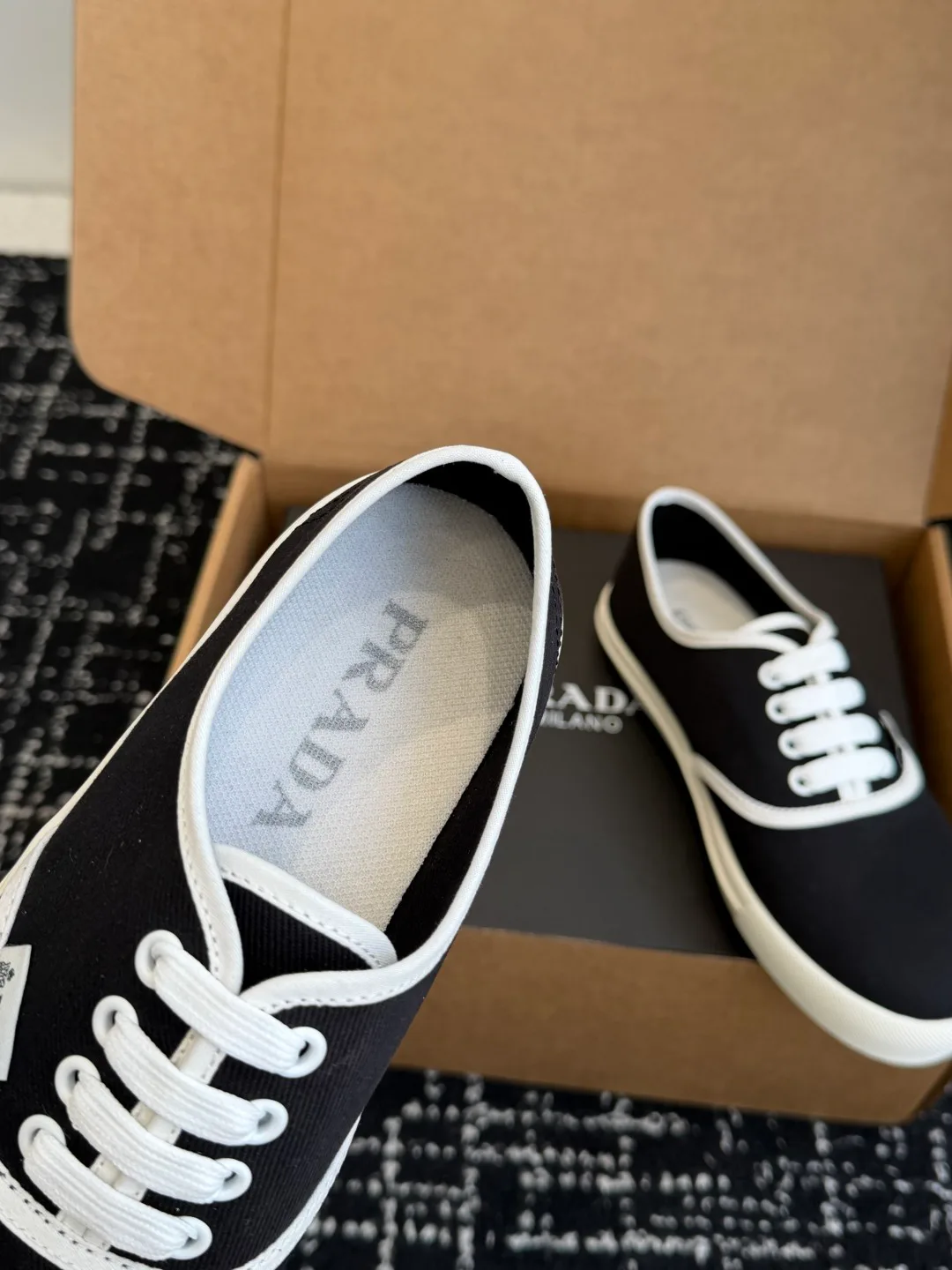 Кеды Женские Prada 5014984