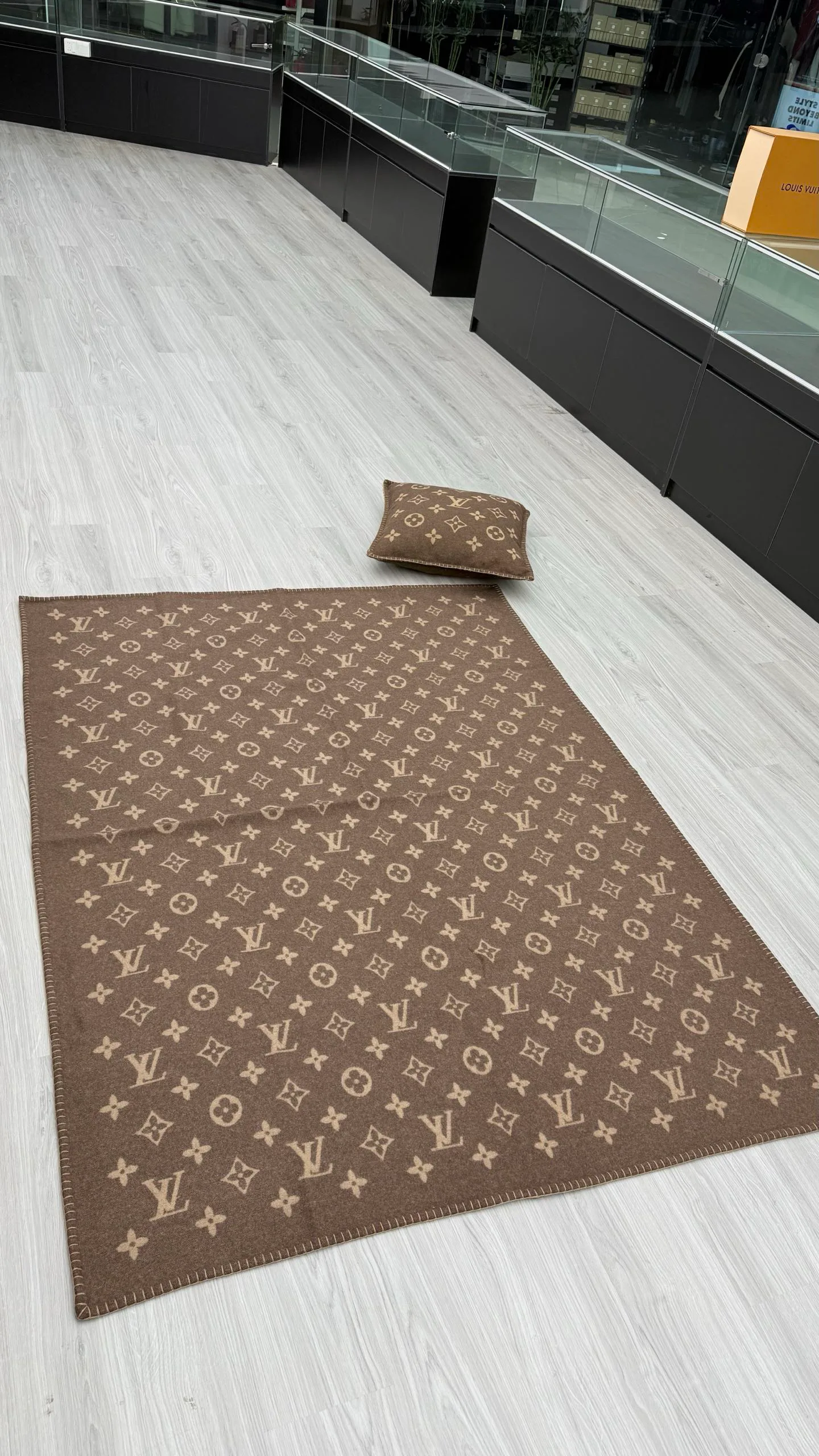 Текстиль Louis Vuitton 18002645