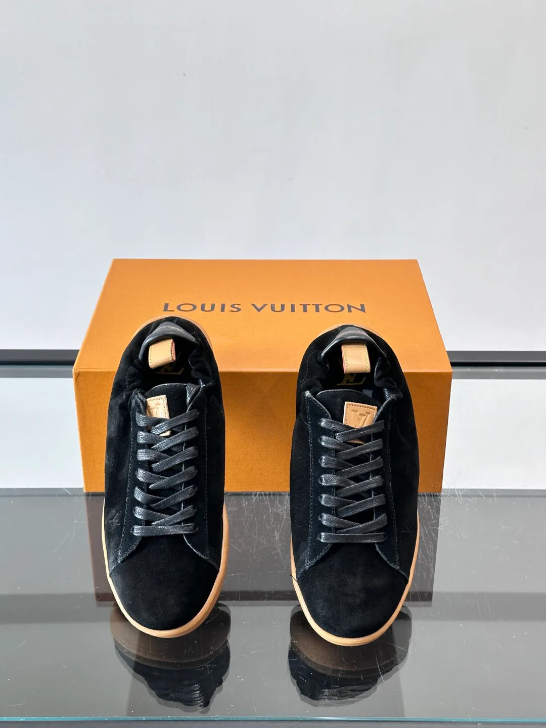 Кроссовки Мужские Louis Vuitton 18263700