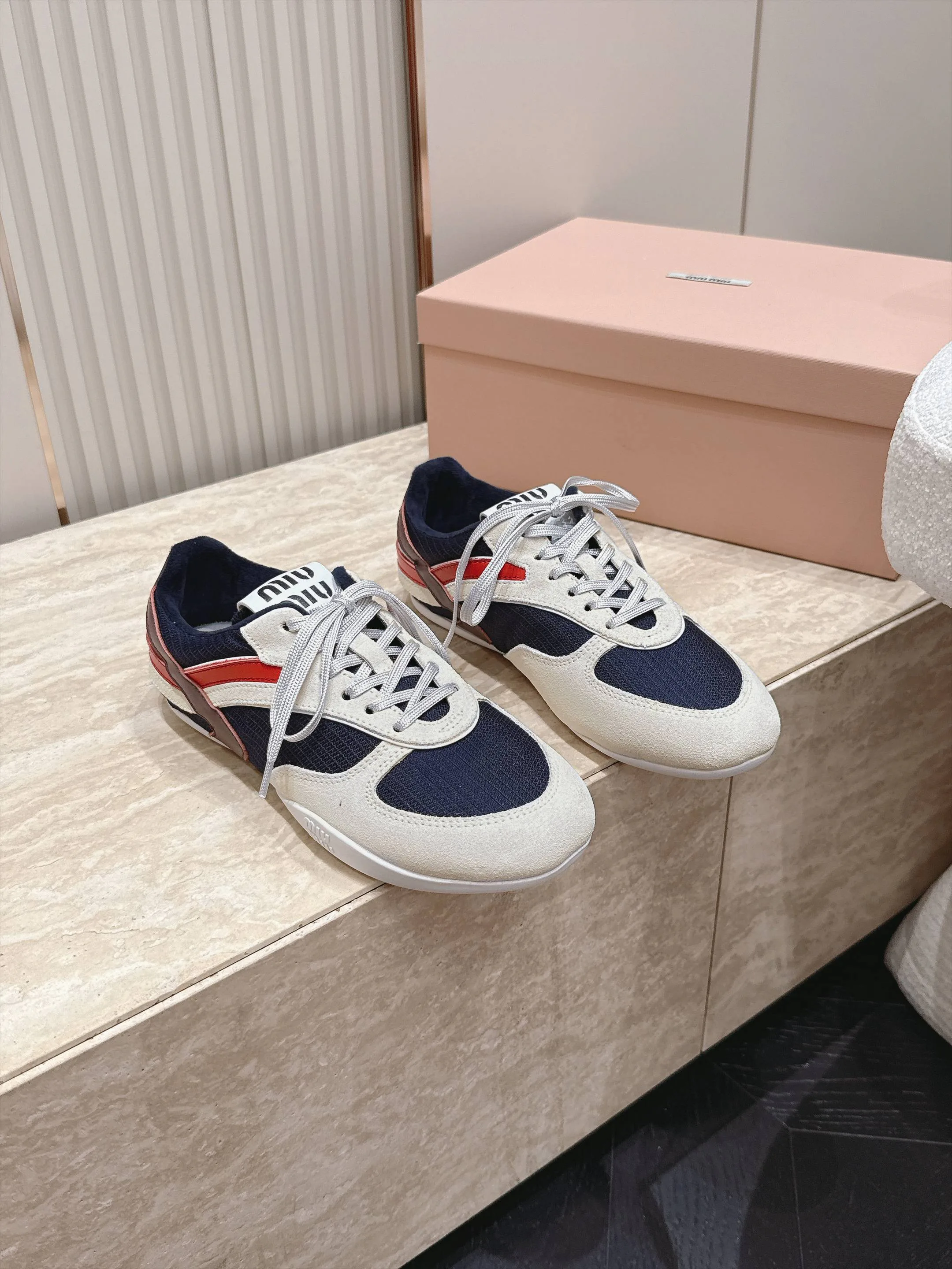 Кроссовки Женские Miu Miu 17963746