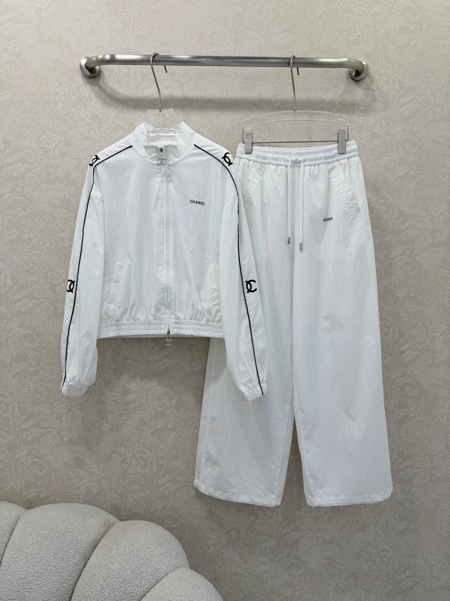 Костюмы Женские Chanel 10268034