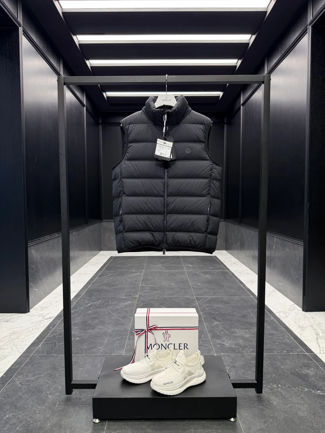 Жилеты Мужские Moncler 135367