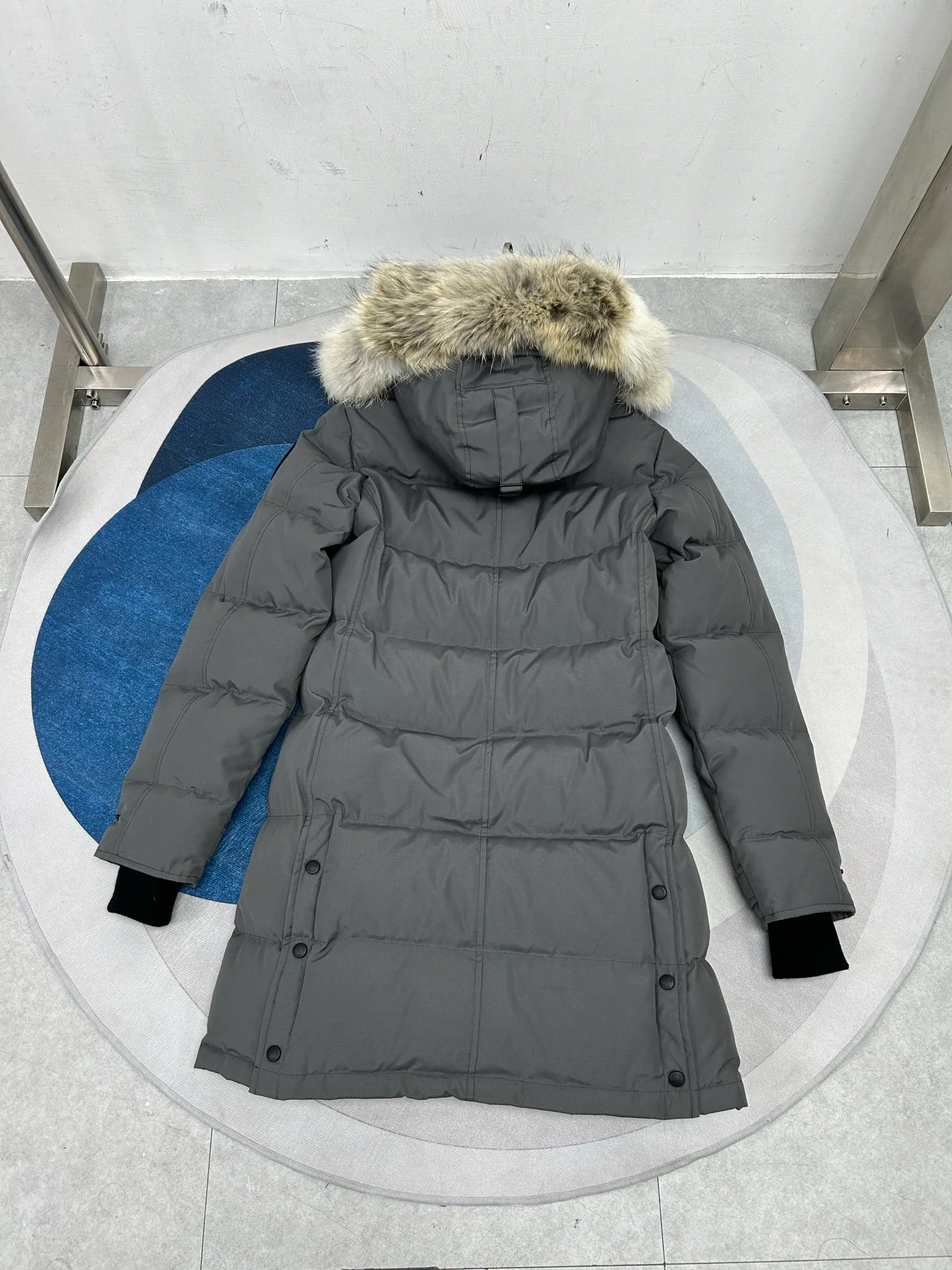 Куртки И Пуховики Женские Canada Goose 18188608