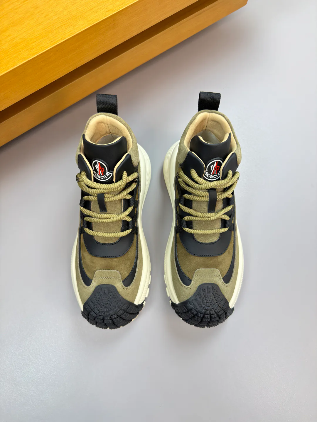 Кроссовки Женские Moncler 411219