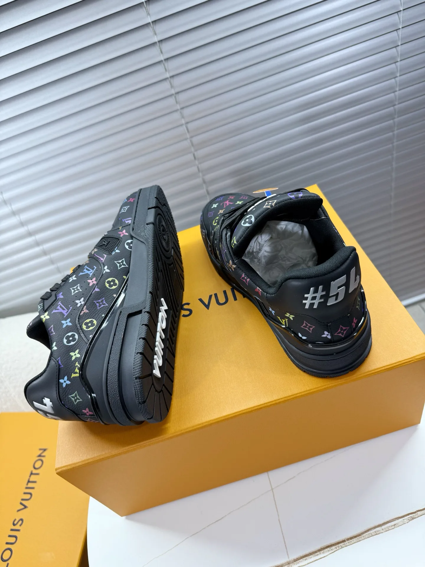 Кроссовки Женские Louis Vuitton 5049254