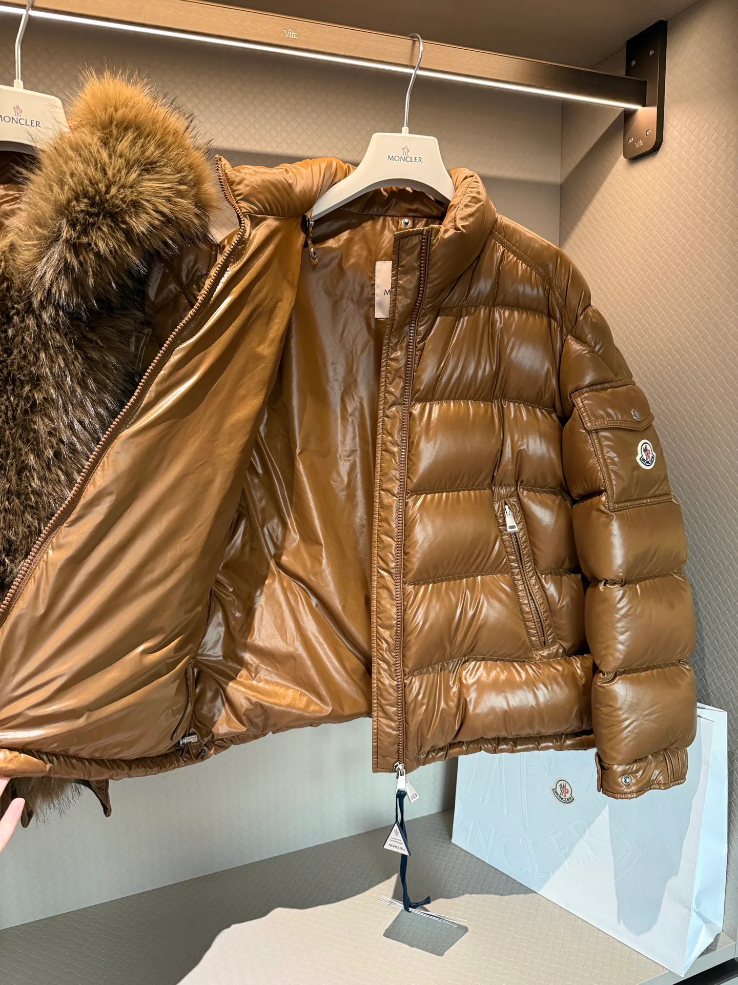 Куртки И Пуховики Женские Moncler 19536399