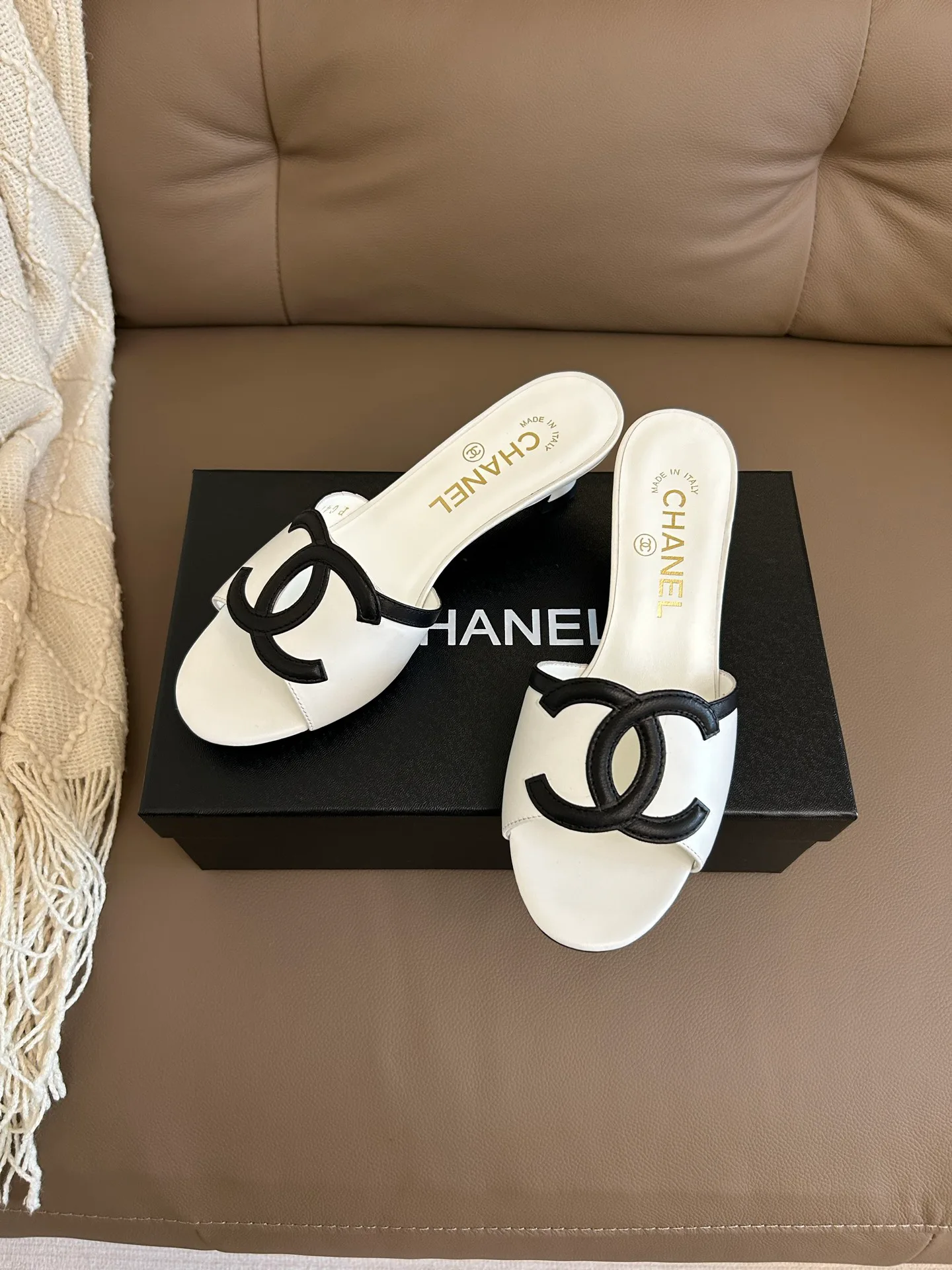 Туфли Женские Chanel 13108938