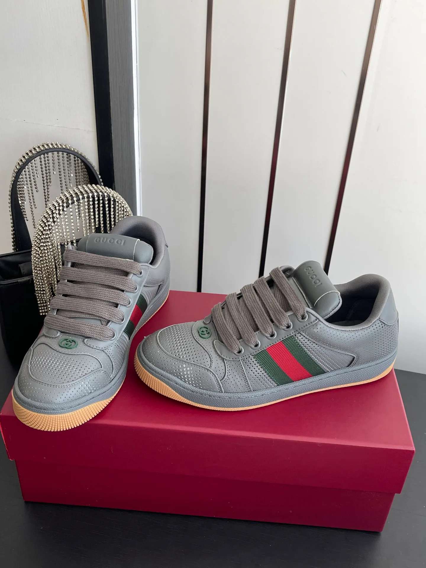 Кроссовки Женские Gucci 18582912