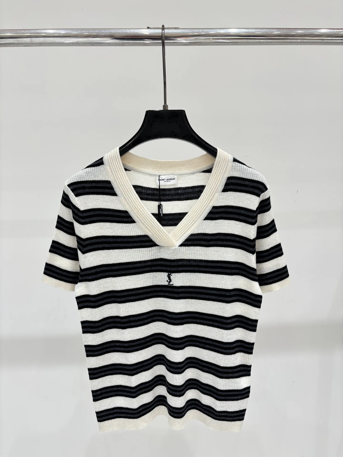 Футболки Женские Saint Laurent 17603855