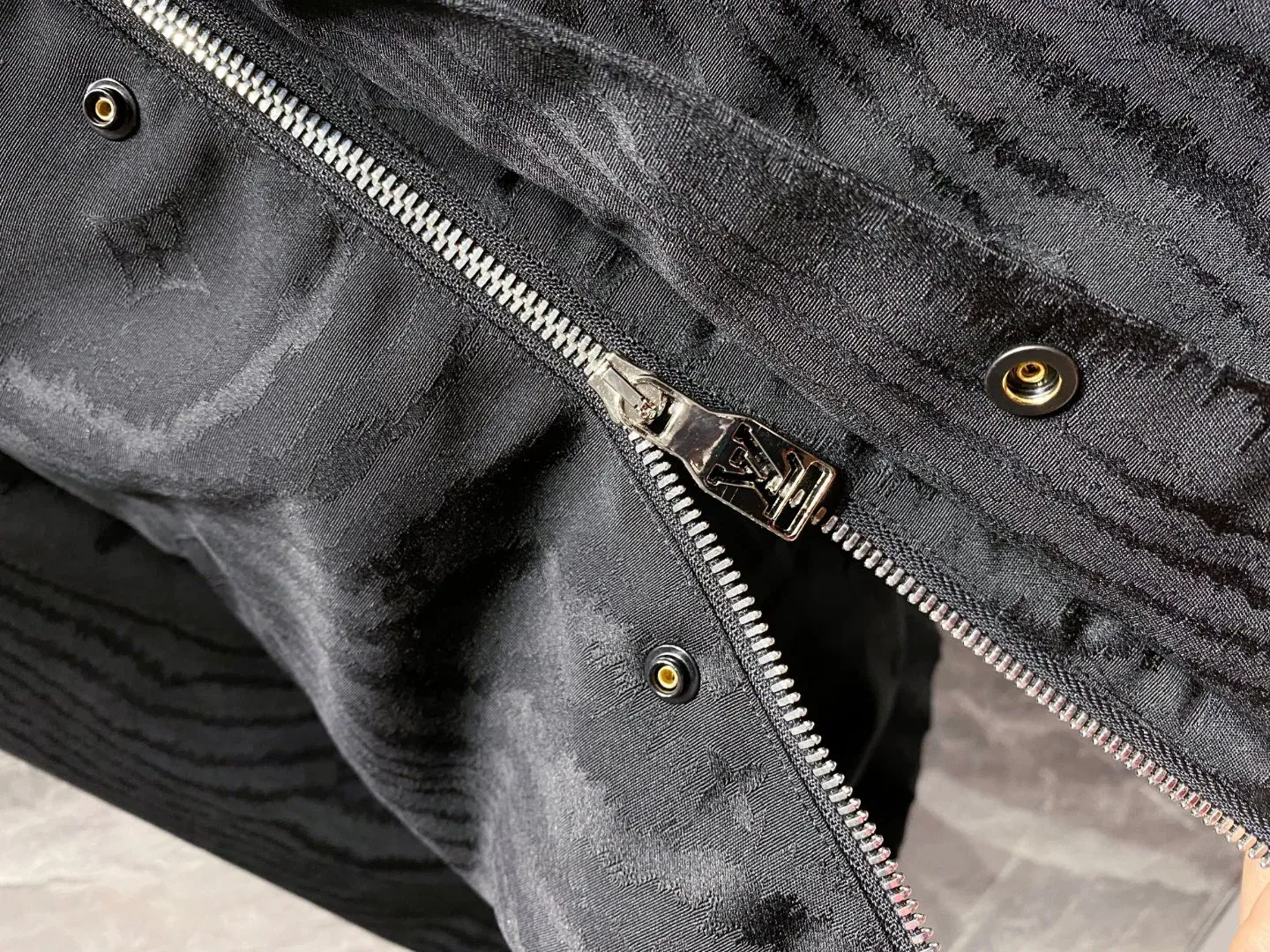 Куртки И Пуховики Мужские Louis Vuitton 1089732