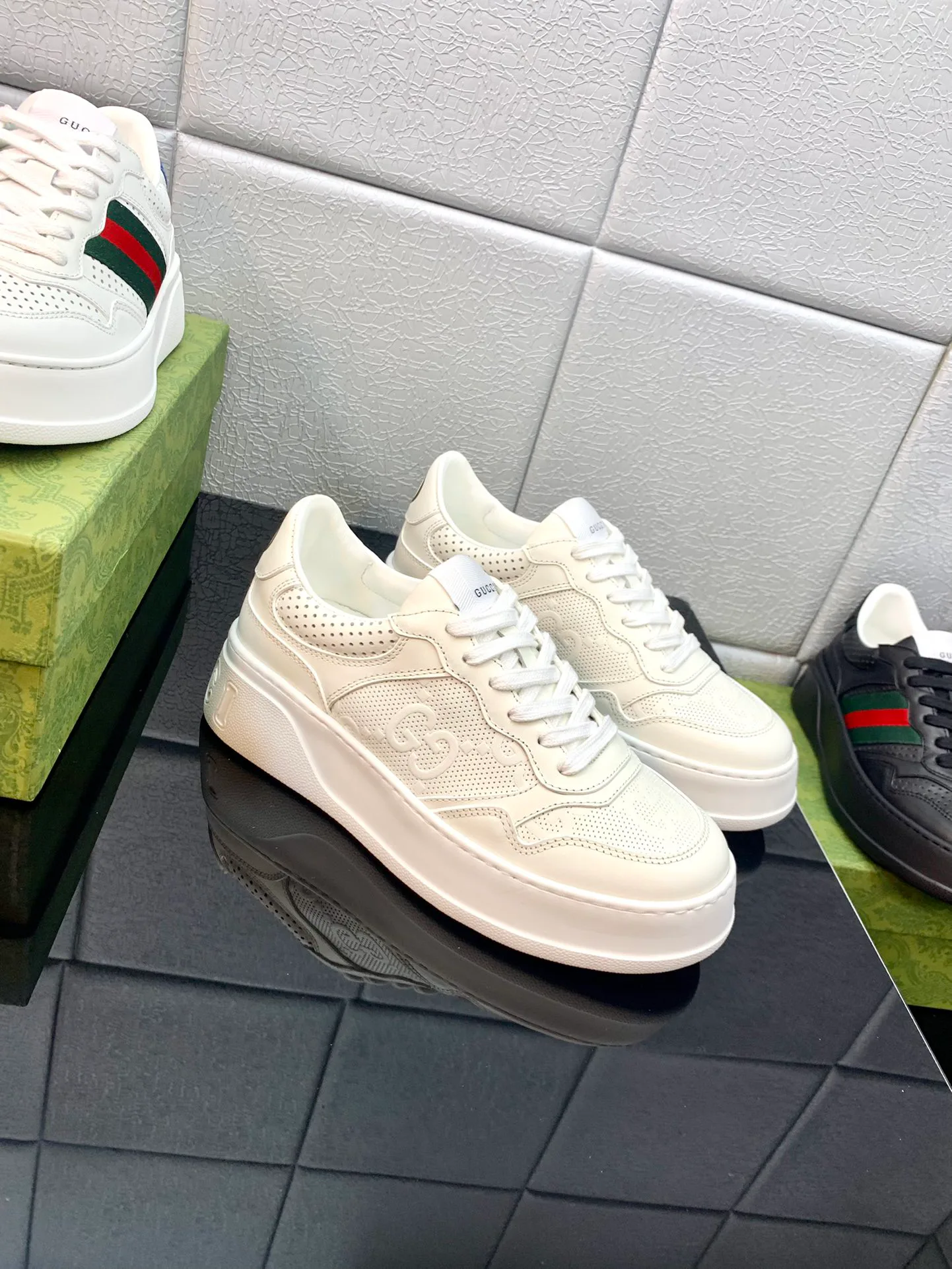 Кеды Женские Gucci 5402079