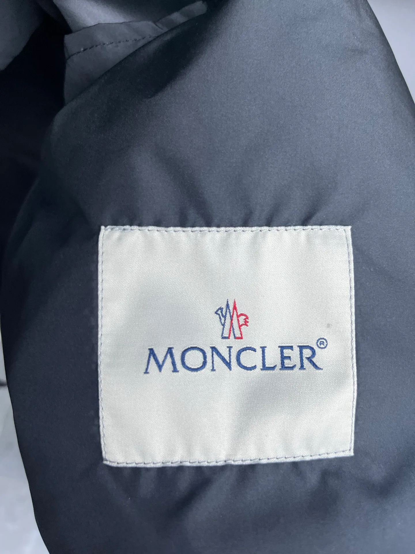 Куртки И Пуховики Женские Moncler 14179717