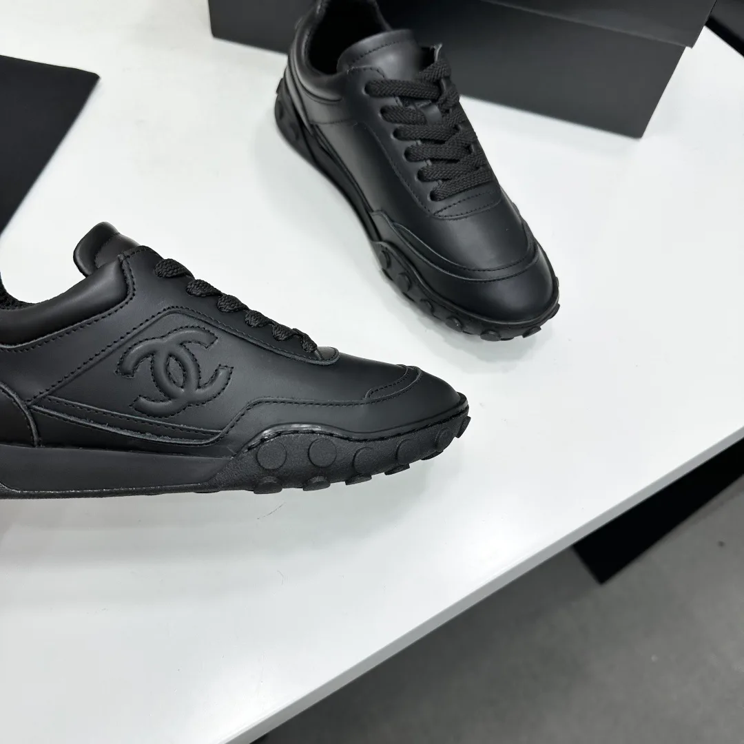 Кроссовки Женские Chanel 18025582