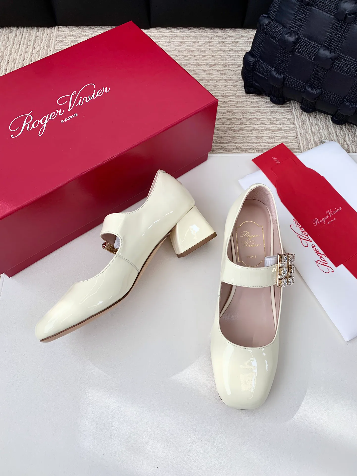Туфли Женские Roger Vivier 17990352