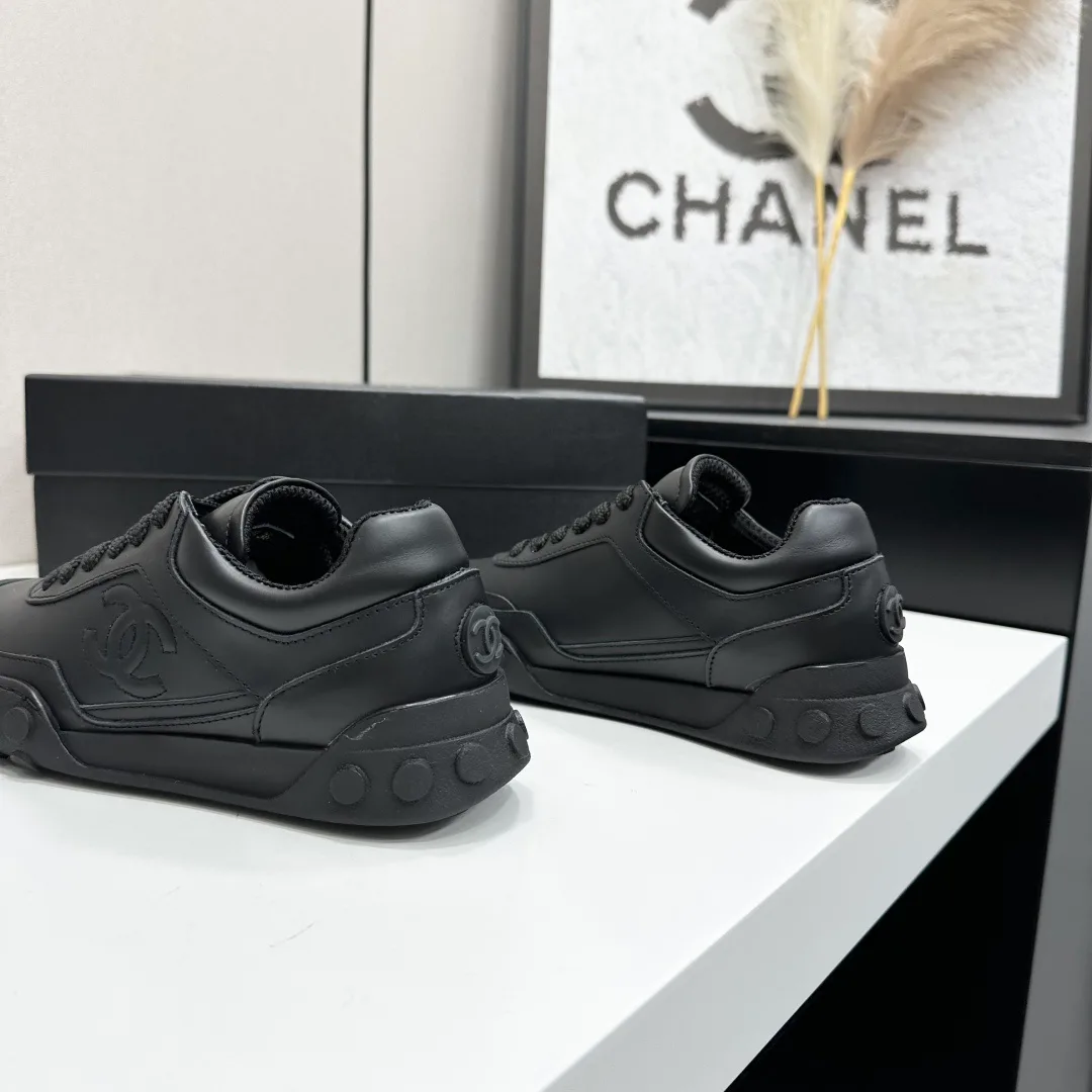 Кроссовки Женские Chanel 18025582