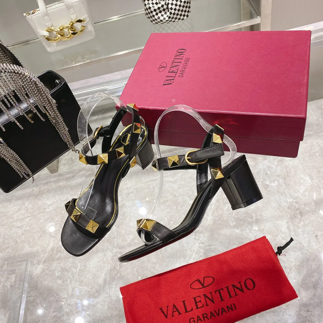 Босоножки Женские Valentino 17956834