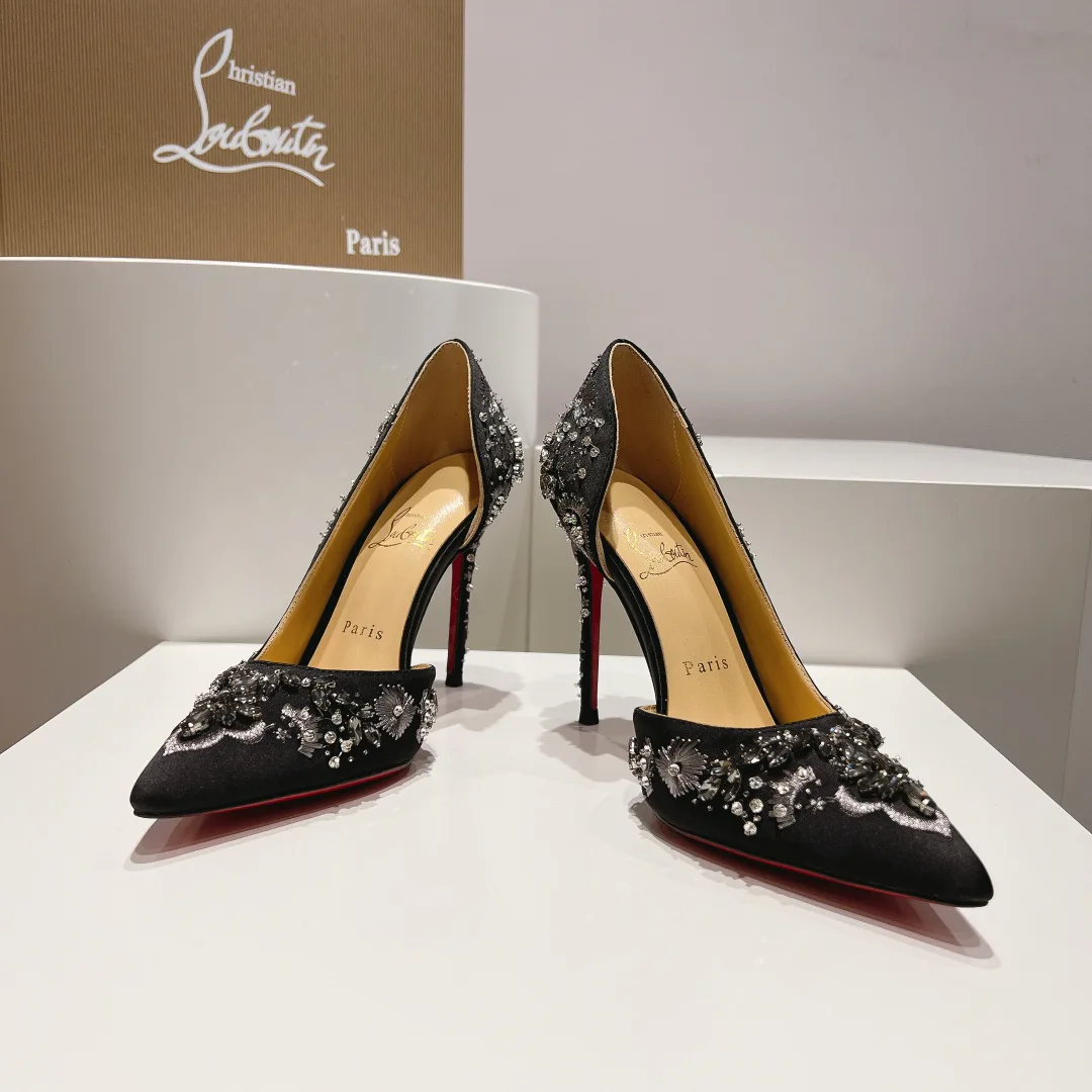 Туфли Женские Christian Louboutin 28145