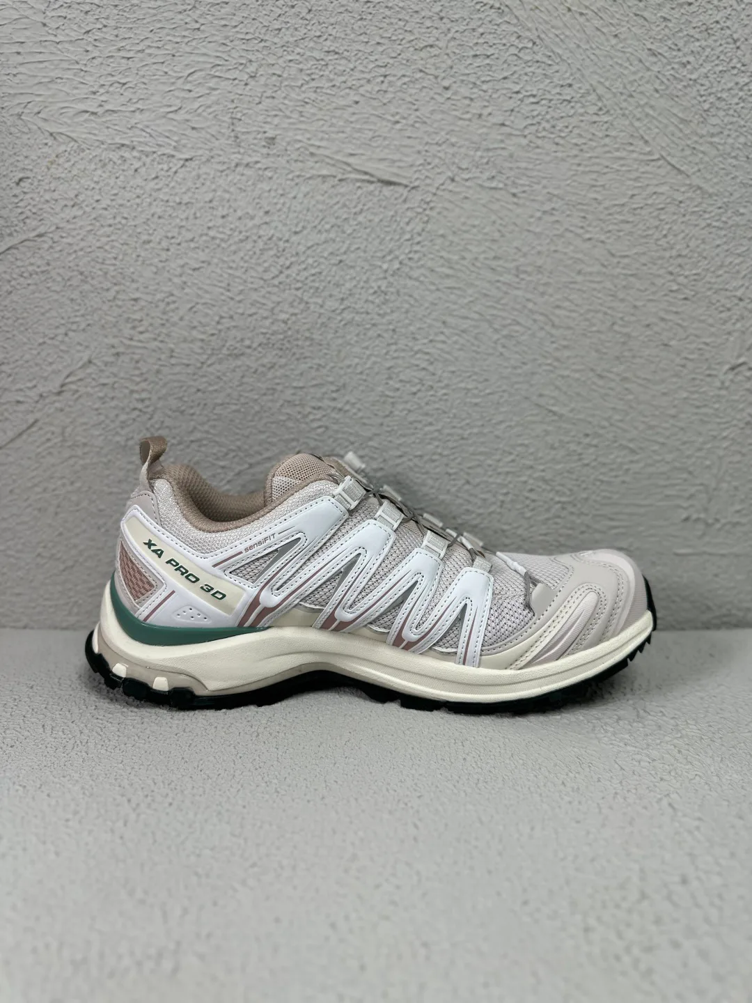 Кроссовки Женские Salomon 17962210