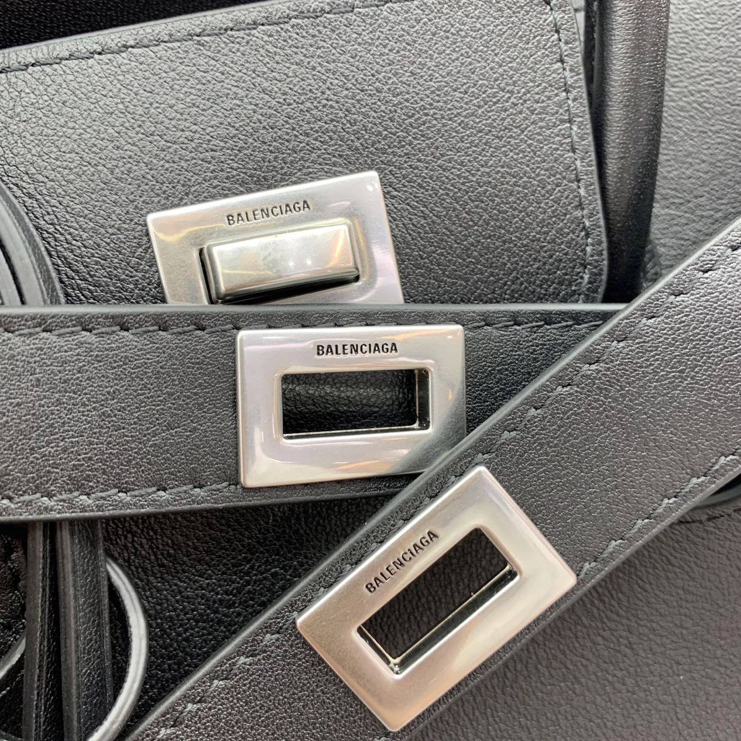 Классические Сумки Женские Balenciaga 18205722