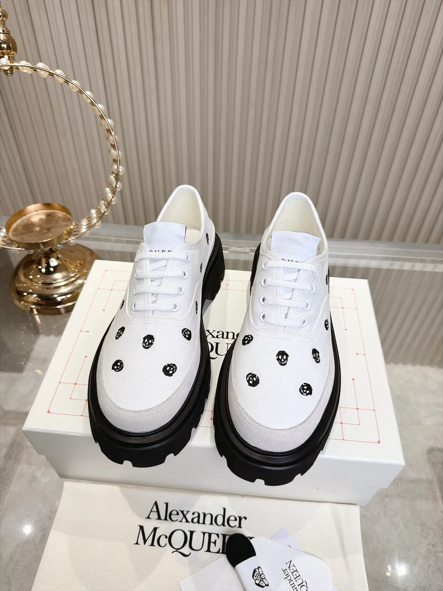 Кроссовки Женские Alexander Mcqueen 19080150