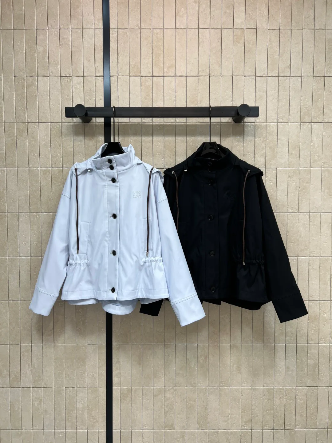 Куртки И Пуховики Женские Louis Vuitton 11697990