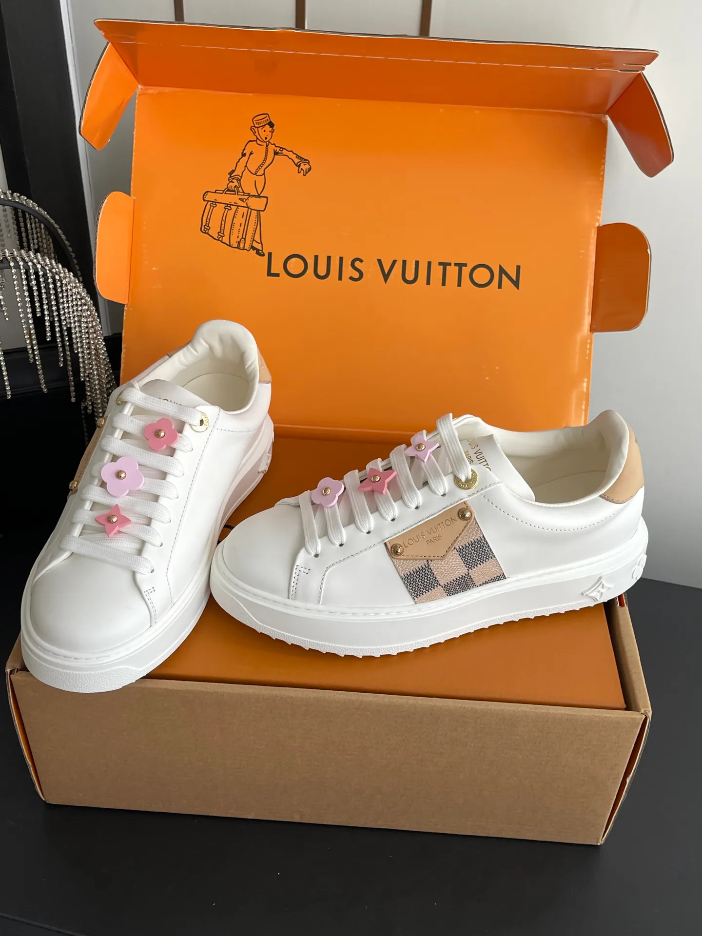 Кроссовки Женские Louis Vuitton 19366369