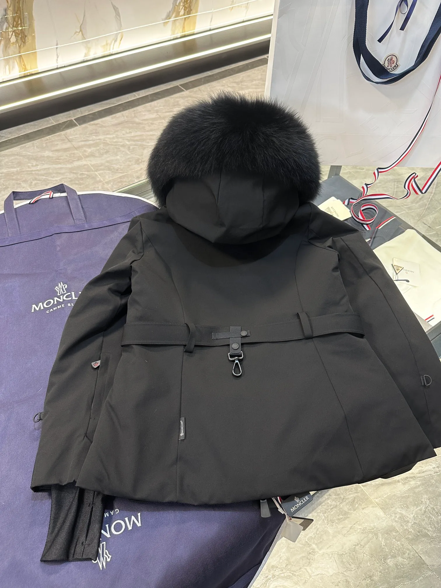 Куртки И Пуховики Женские Moncler 18133804