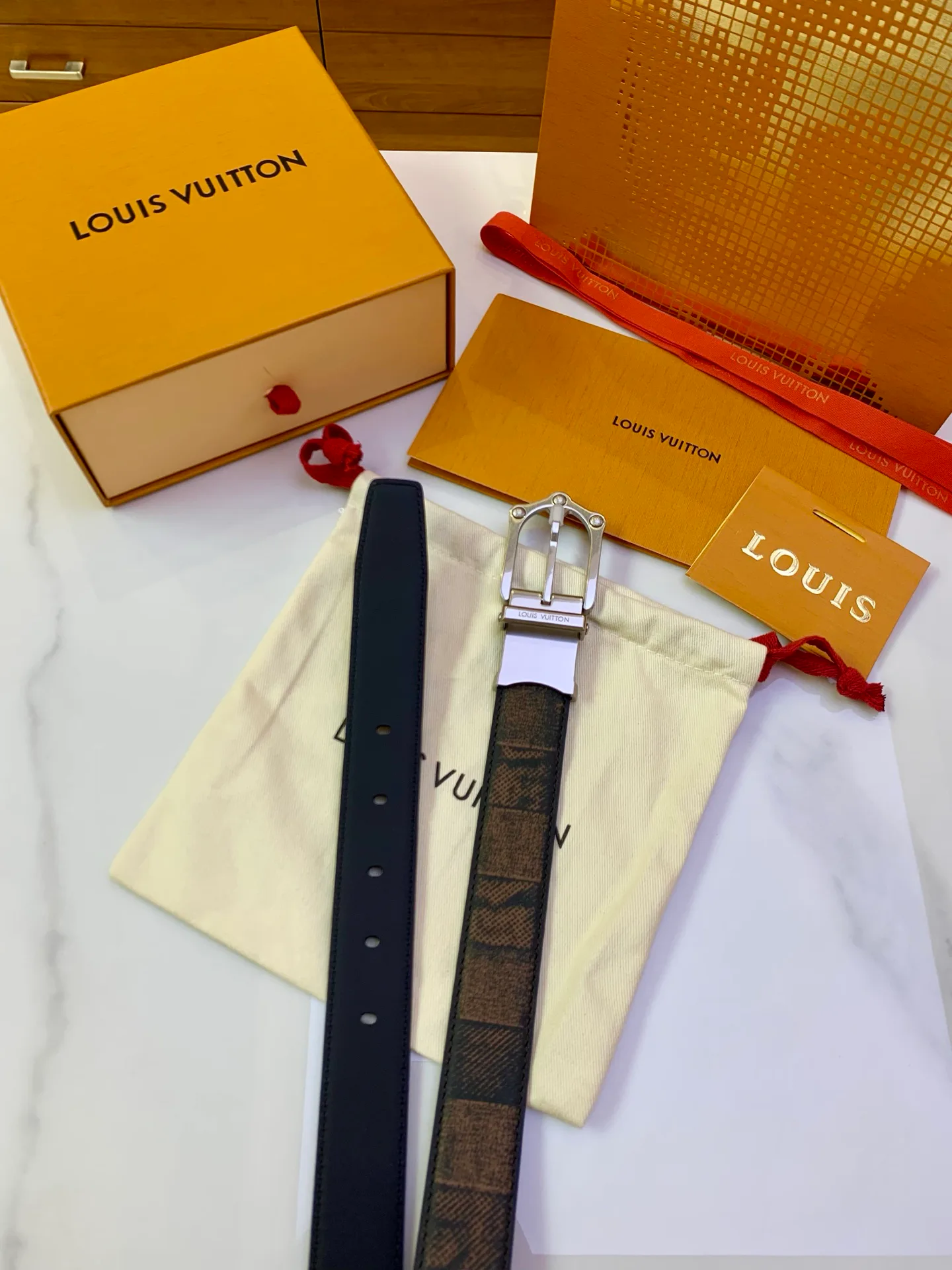 Ремни Louis Vuitton 17682178