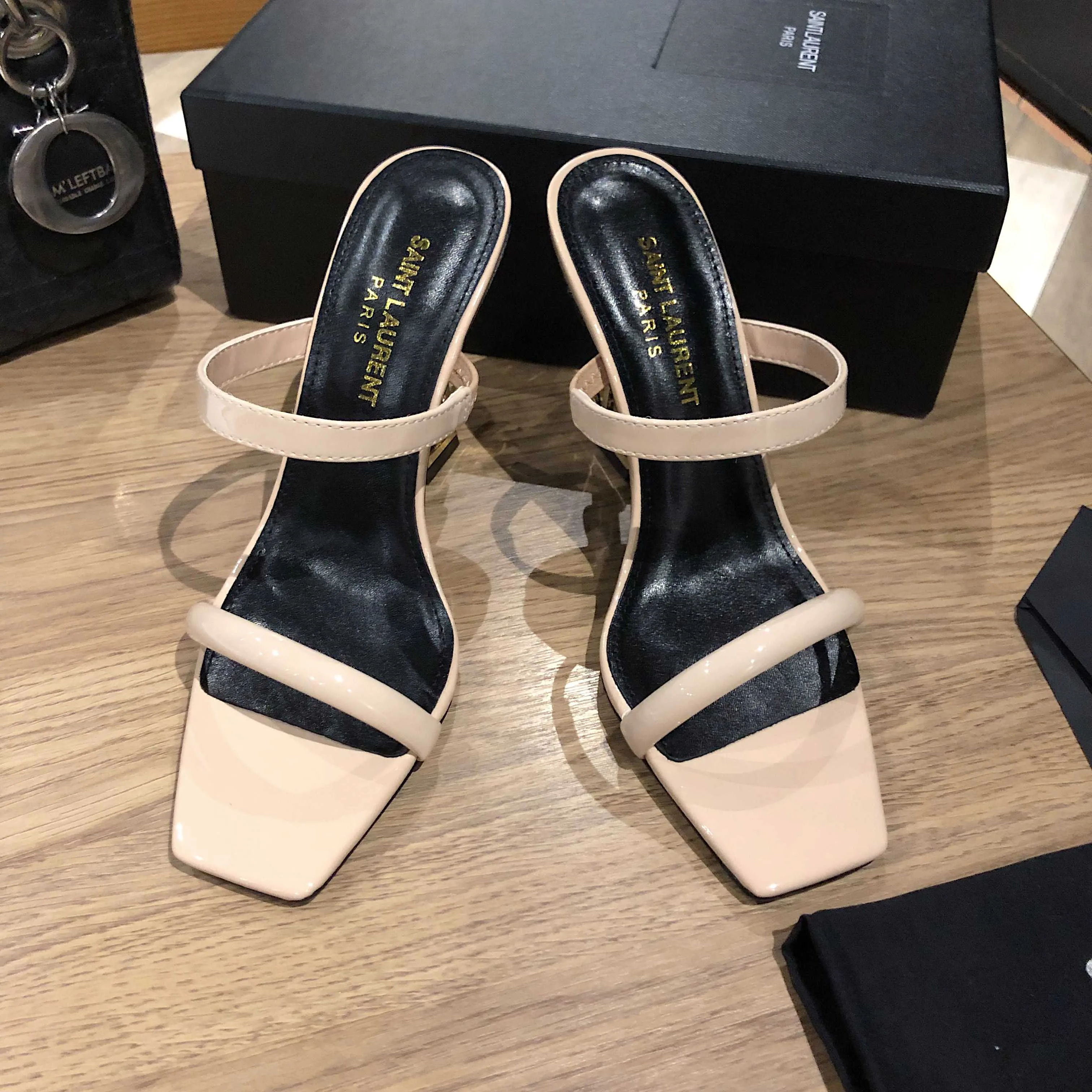 Босоножки Женские Saint Laurent 11220496