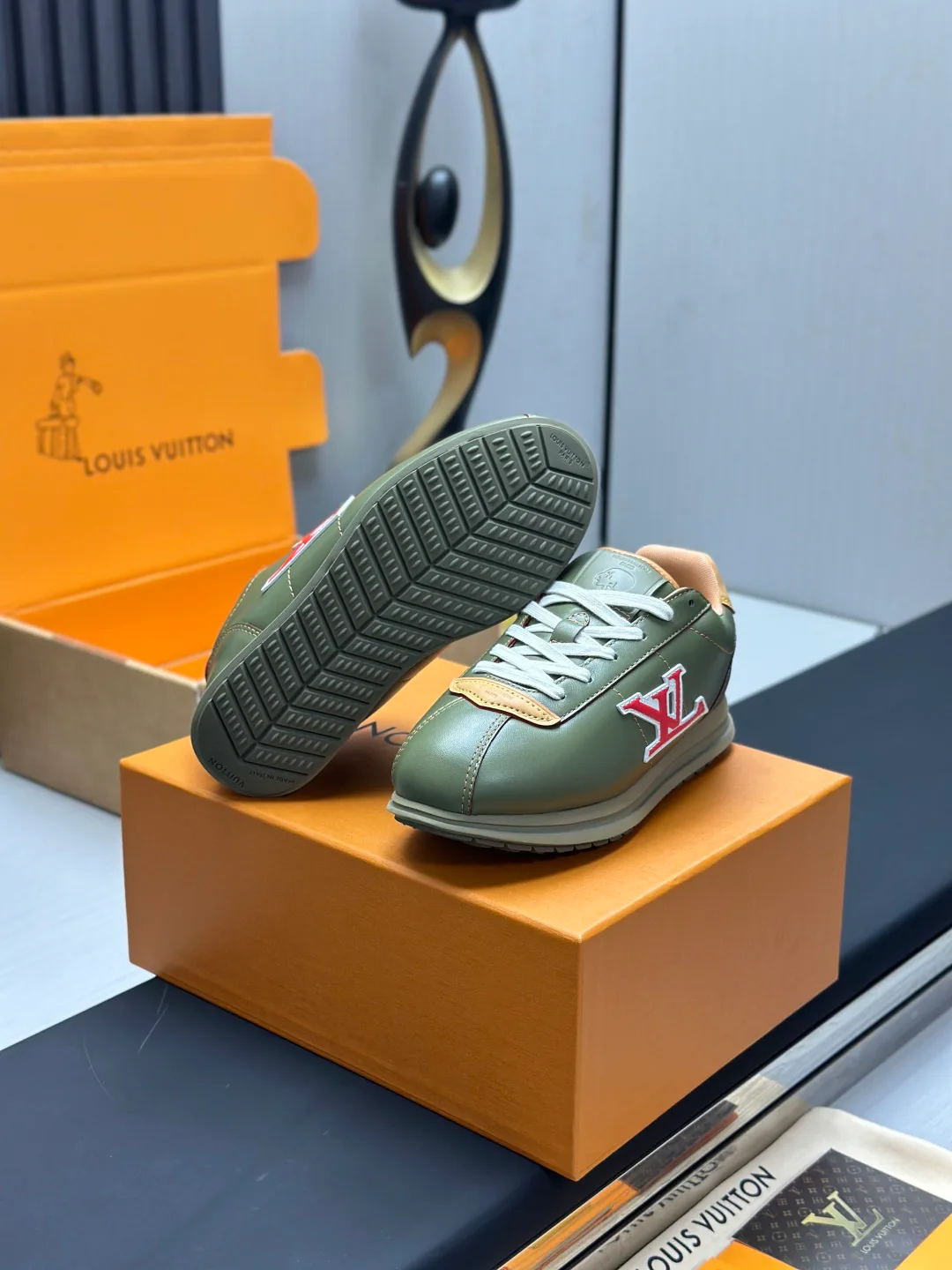 Кроссовки Женские Louis Vuitton 3470525