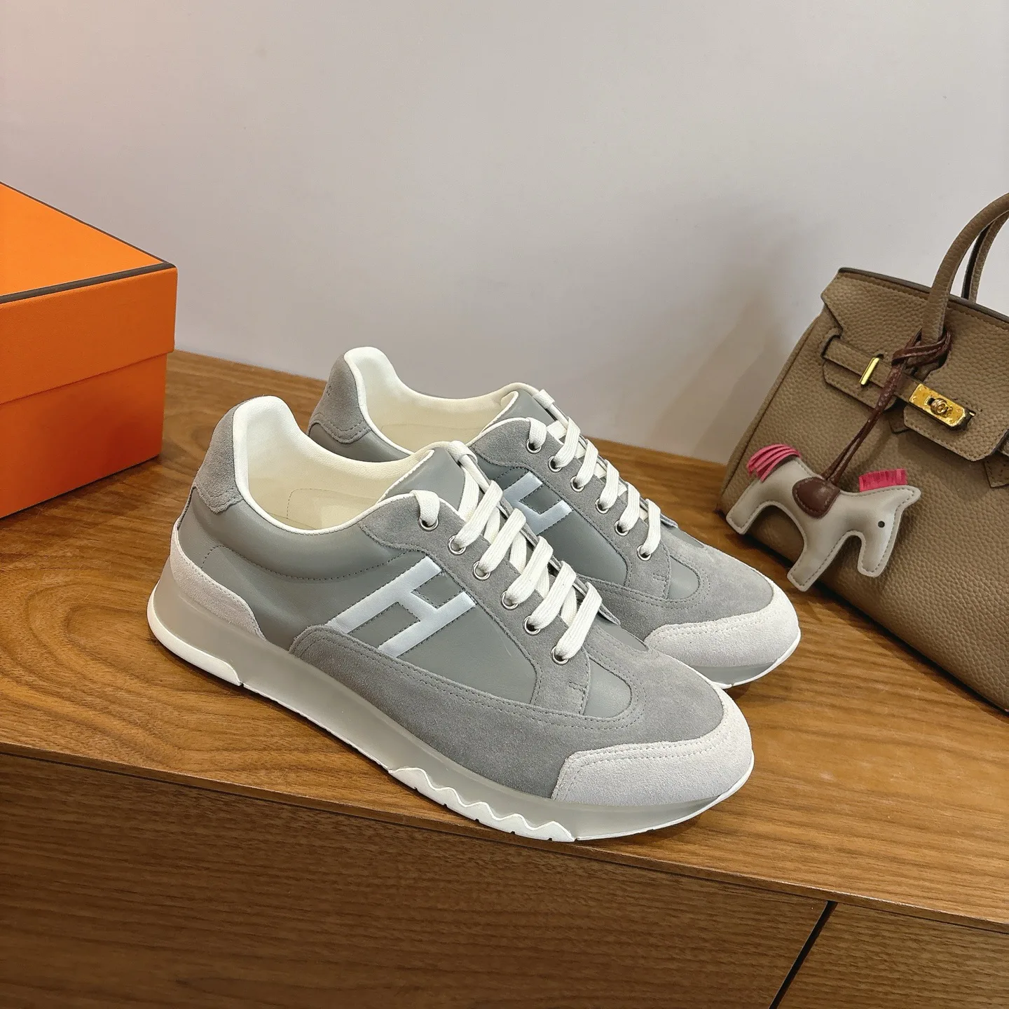 Кроссовки Женские Hermes 11449548