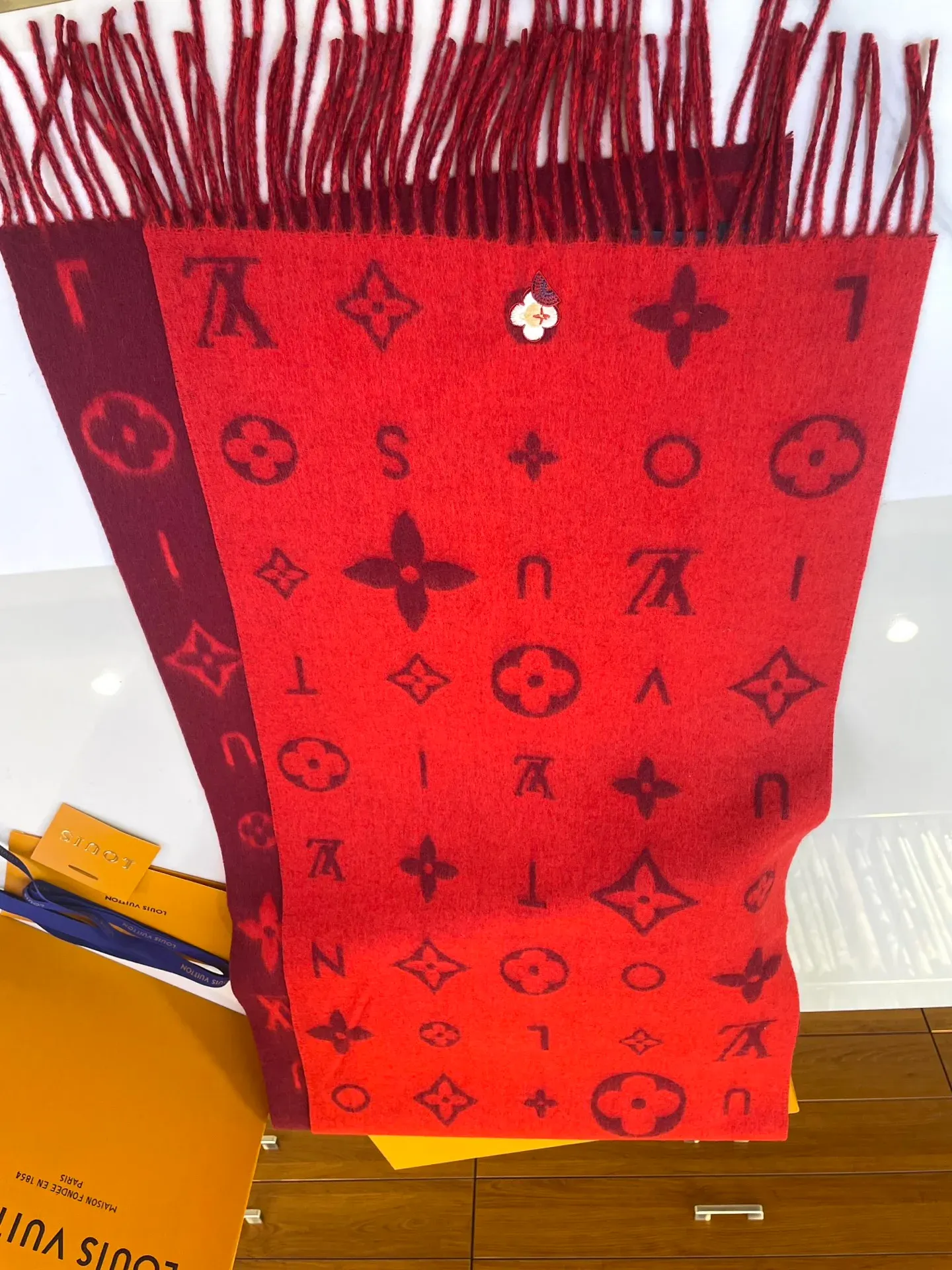 Шарфы Louis Vuitton 899697