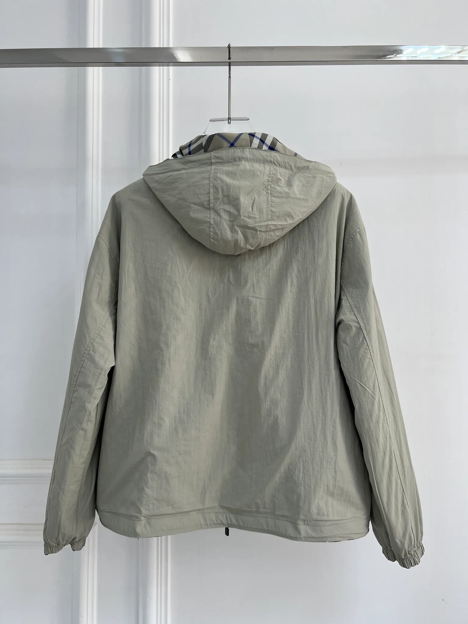 Куртки И Пуховики Женские Burberry 18415771