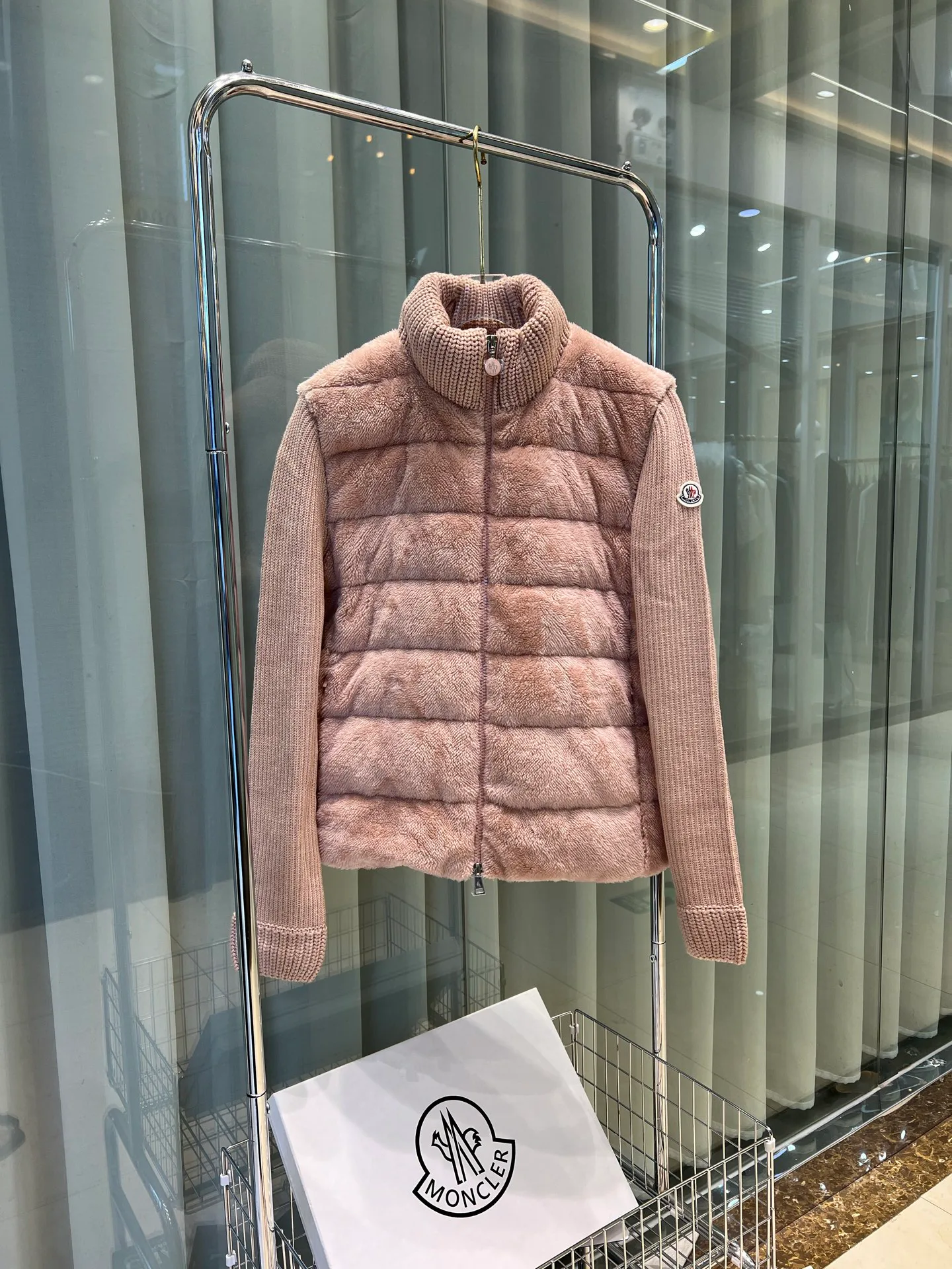 Куртки И Пуховики Женские Moncler 1223213