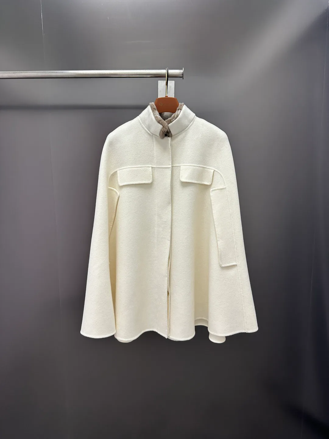 Пальто Женские Loro Piana 18226713