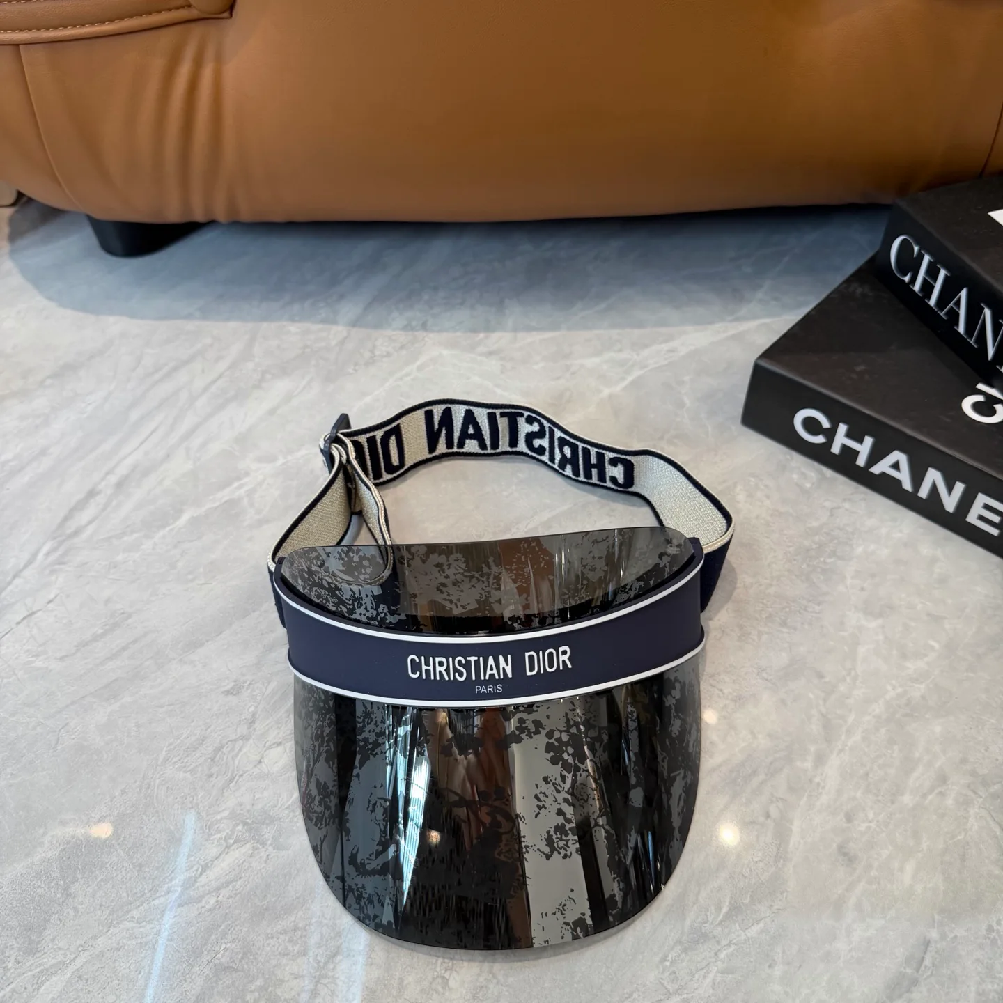 Головные Уборы Christian Dior 13294387