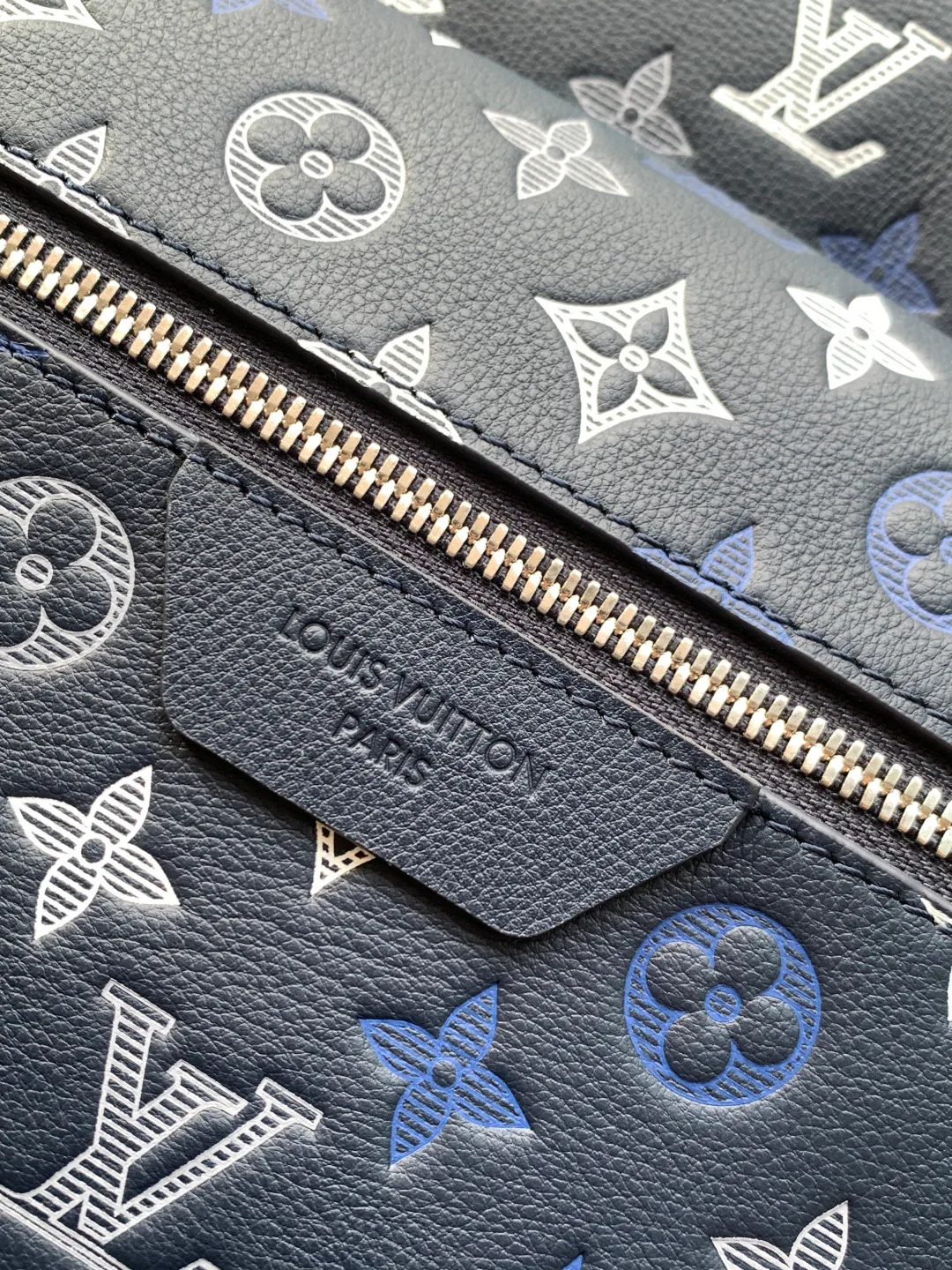 Рюкзаки Женские Louis Vuitton 18520896