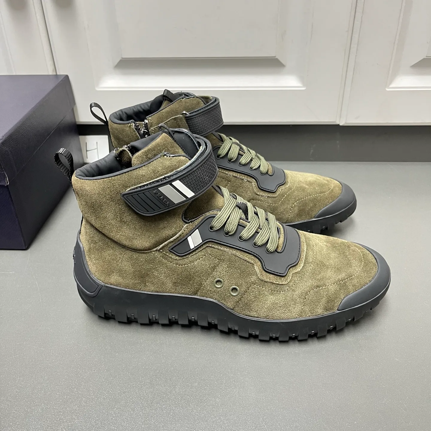 Кроссовки Мужские Prada 1140881