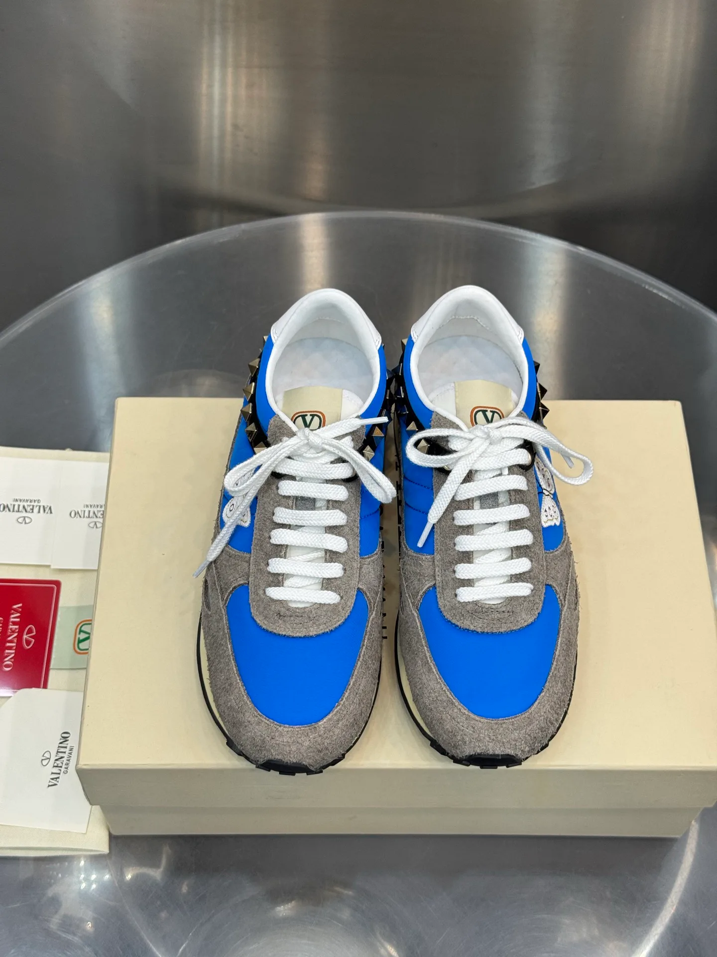 Кроссовки Женские Valentino 18202509