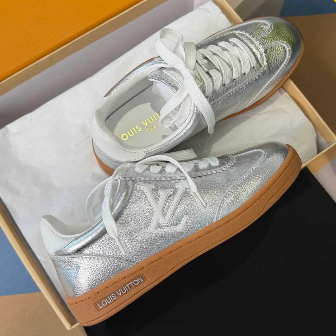 Кроссовки Женские Louis Vuitton 11696602