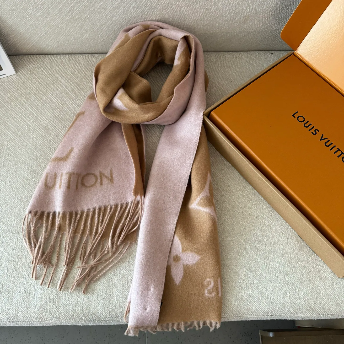 Шарфы Louis Vuitton 6086098