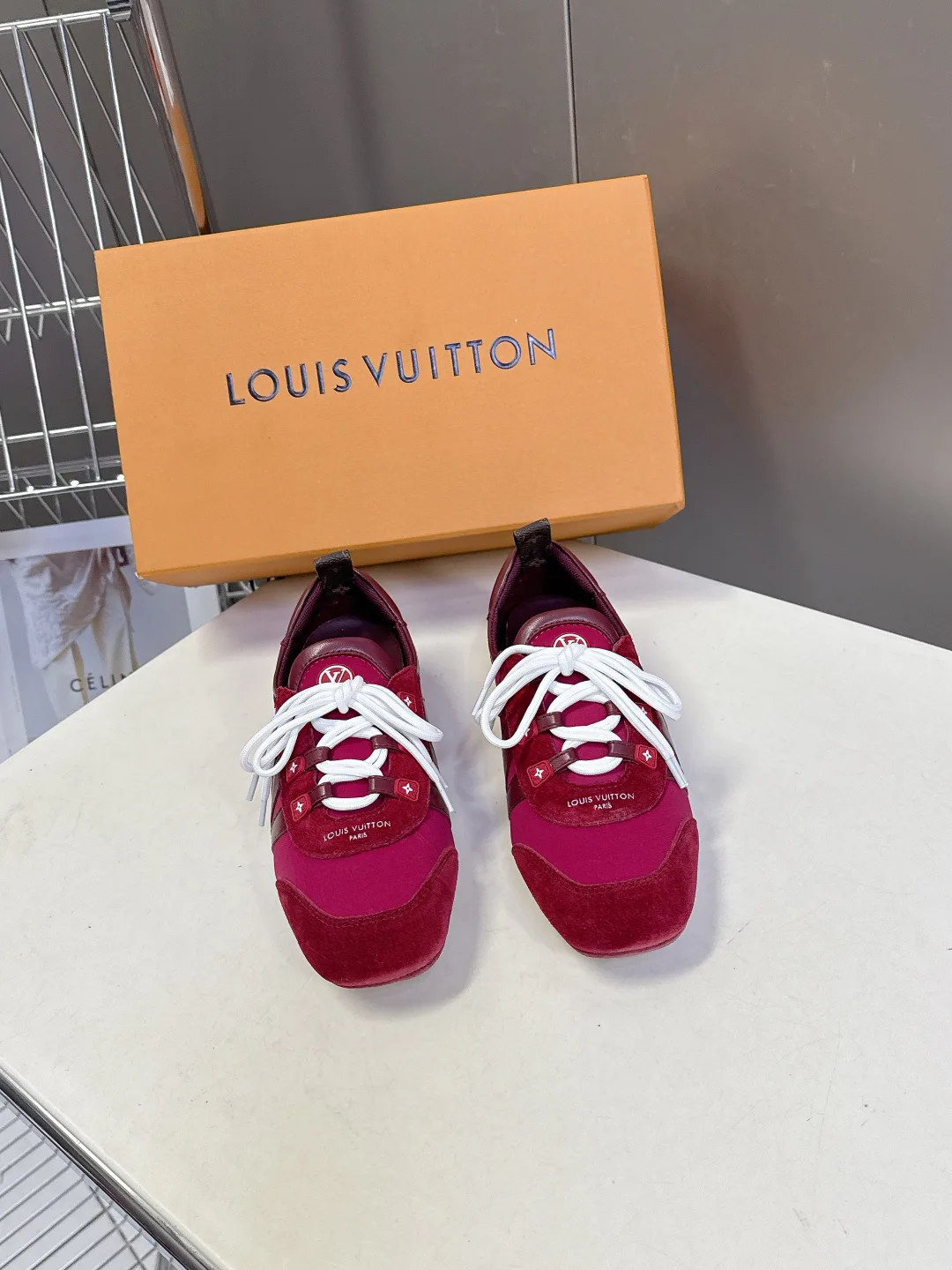 Кроссовки Женские Louis Vuitton 1480744
