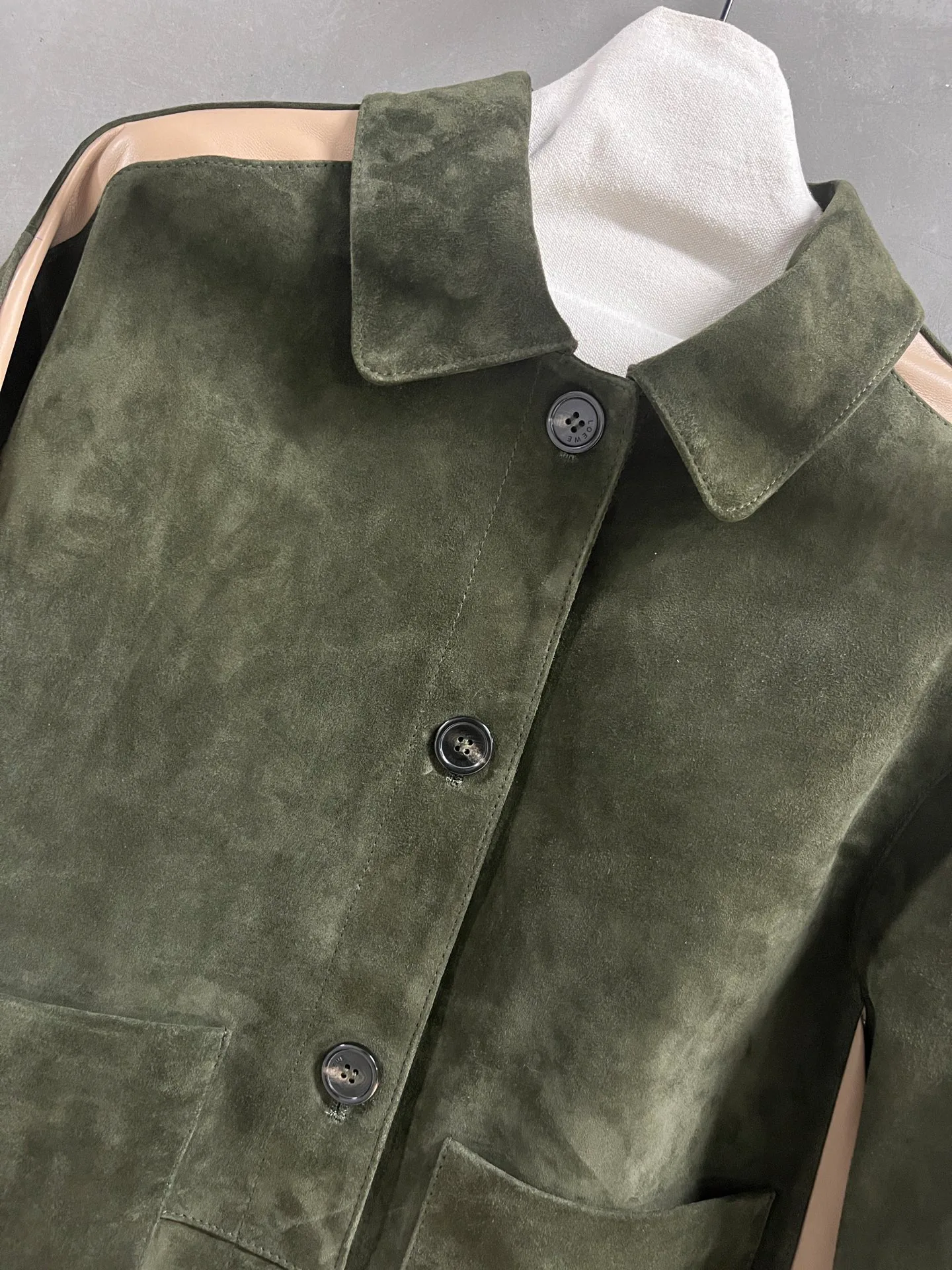 Кожаные Куртки И Дублёнки Женские Loewe 18172879
