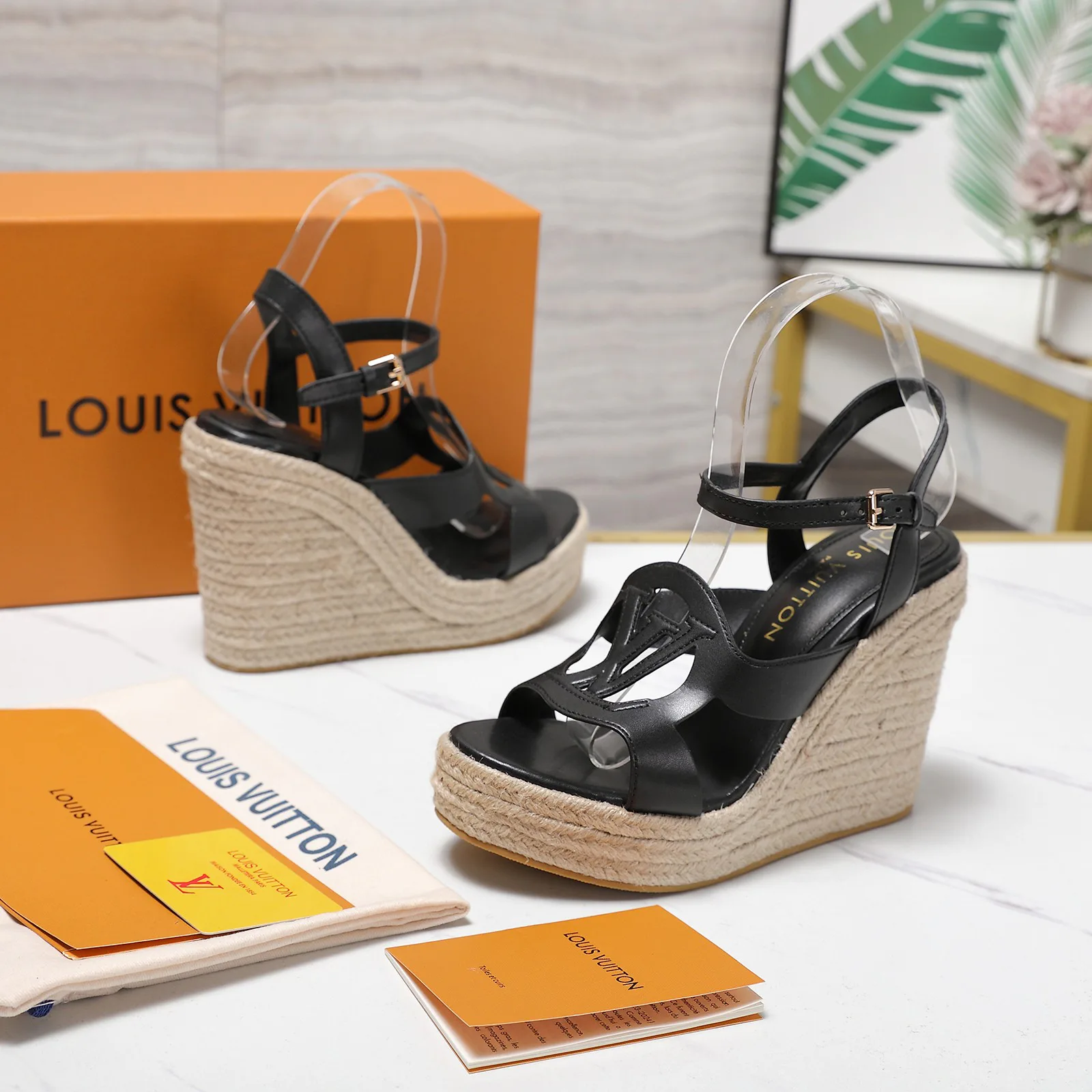 Босоножки Женские Louis Vuitton 1856166