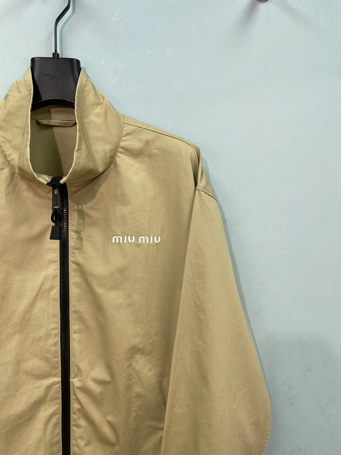 Куртки И Пуховики Женские Miu Miu 17302520