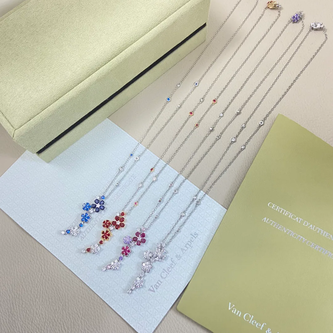 Бижутерия Van Cleef & Arpels 11704560