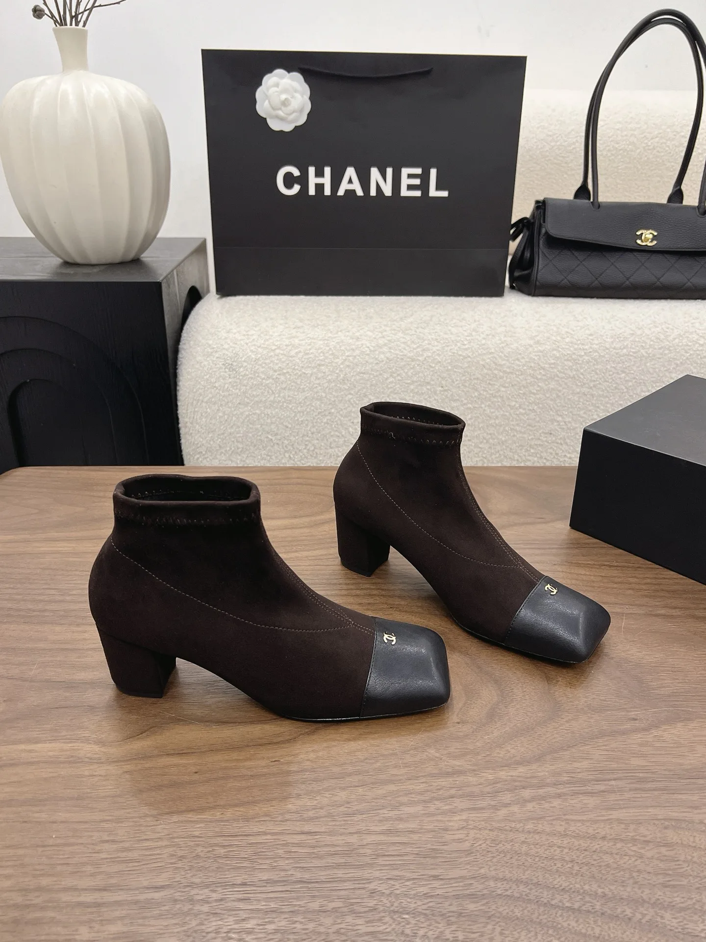 Ботинки Женские Chanel 17375197